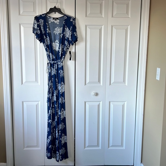 Brand new, never worn, Lulu’s navy blue dress, size Medium - Picture 1 of 8